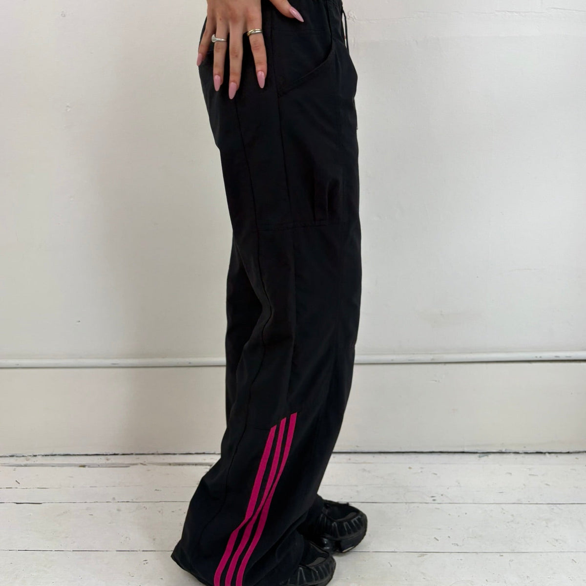 Y2K Adidas Track Pants - Women's Black & Pink (L)