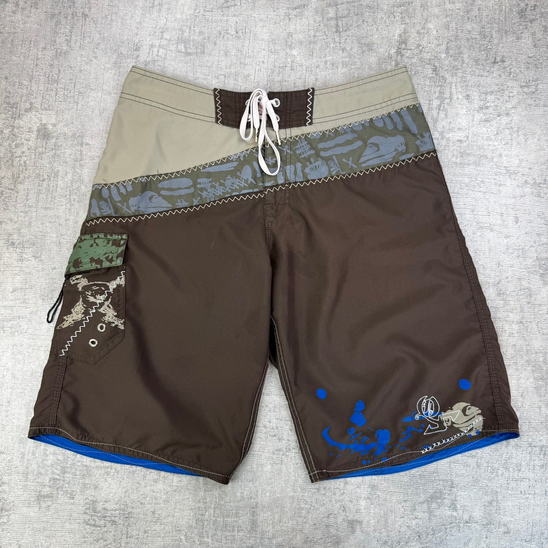Vintage Y2K Quicksilver Boardshorts - Men's Brown (32) *Re-sized*