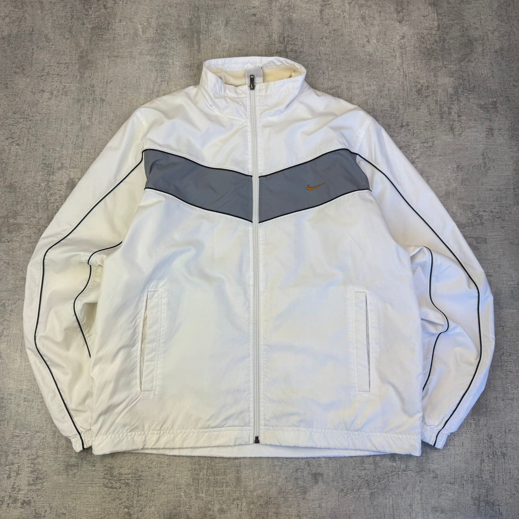 Vintage Y2K Nike Spray Jacket - Men's White (L)
